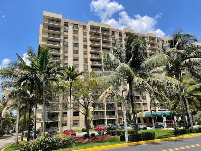 Condo for sale in North Miami, Miami-Dade County