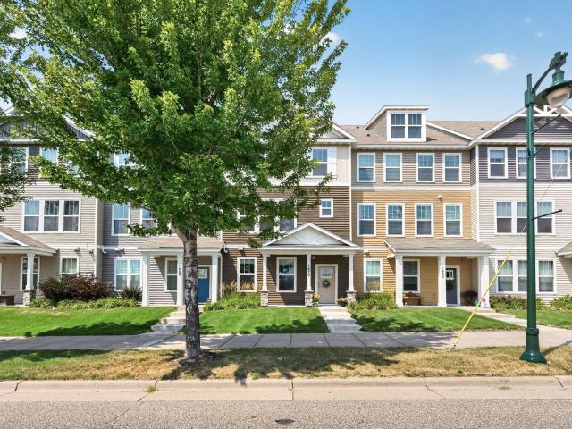 Townhouse for sale in Ramsey, Minnesota