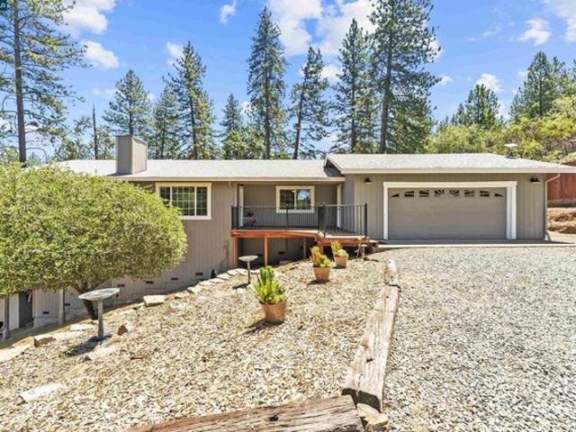 House for sale in Diamond Springs, California