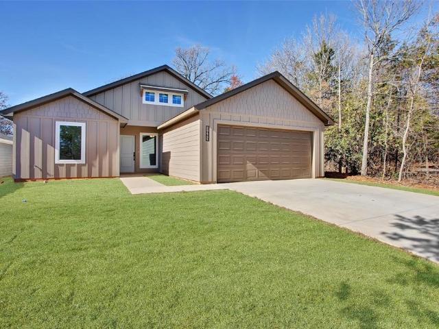 House for sale in Denison, Grayson County