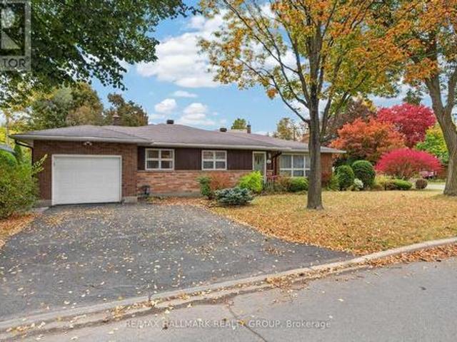 House for sale in Alta Vista, Ottawa