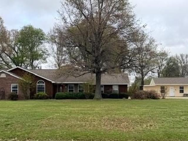 House for sale in Campbell, Missouri
