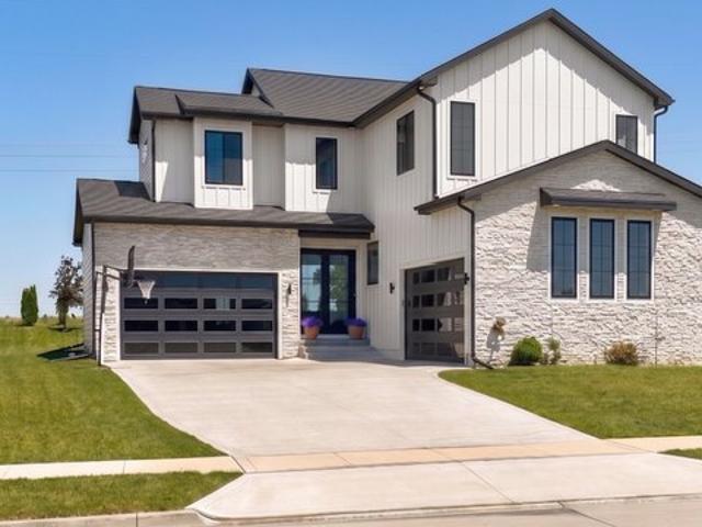 House for sale in Urbandale, Iowa
