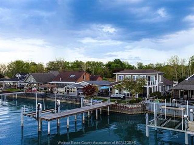 House for sale in Lakeshore, Ontario