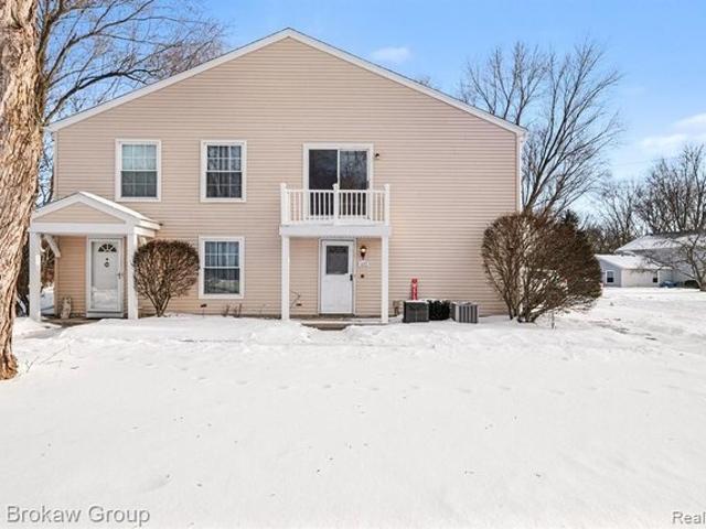 Townhouse for sale in Davison, Michigan