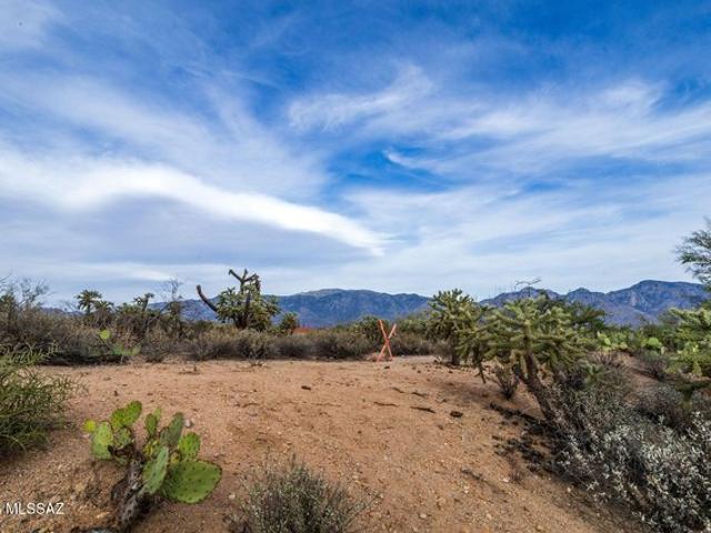 Land for sale in Oro Valley, Arizona