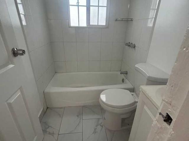 Apartment for rent in Cambodia Town, Long Beach