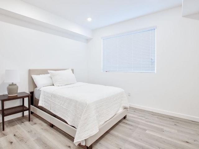 Apartment for rent in Canoga Park, California