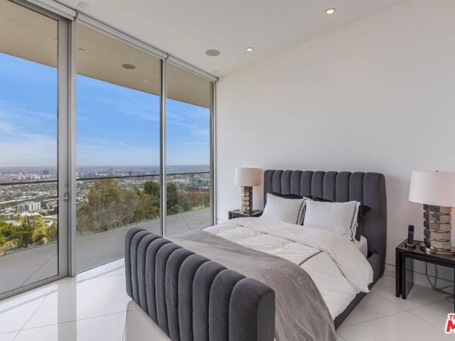 Property for rent in Canoga Park, California