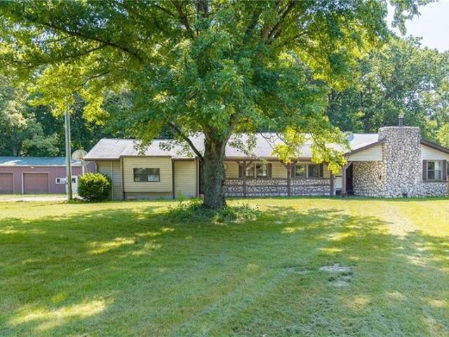 House for sale in Toledo, Illinois