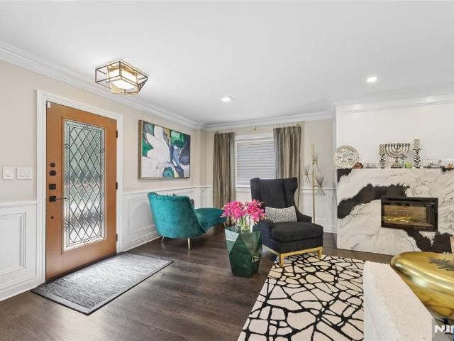 House for sale in Teaneck, New Jersey