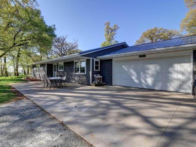 House for sale in Whiteside, Illinois