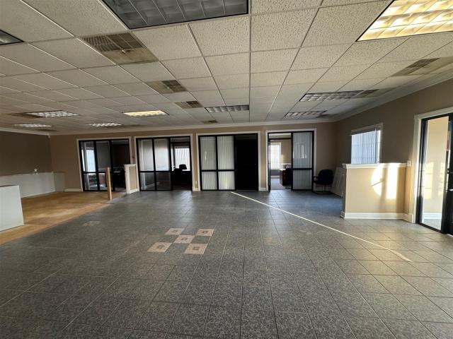 Commercial for sale in Bowling Green