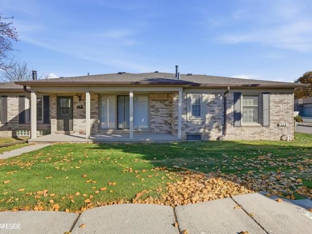 Condo for sale in Utica, Michigan