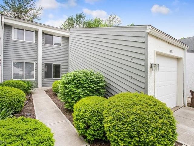 Condo for sale in Westlake, Ohio