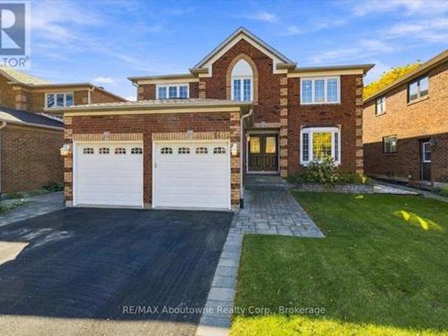 House for sale in Oakville, Golden Horseshoe