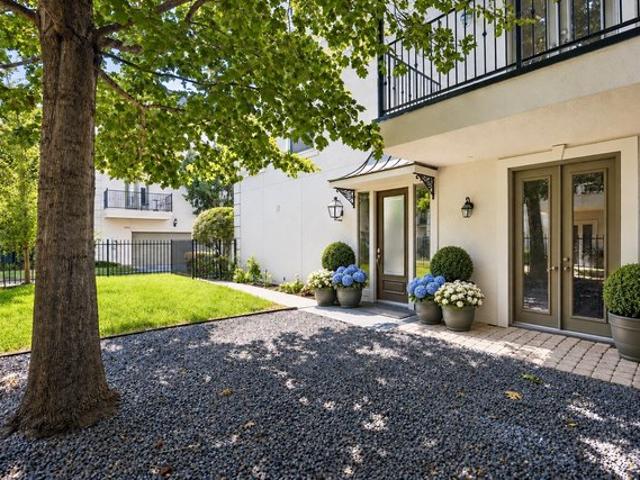 Townhouse for sale in Hyde Park, Houston