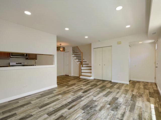 Condo for sale in Wheaton, Illinois