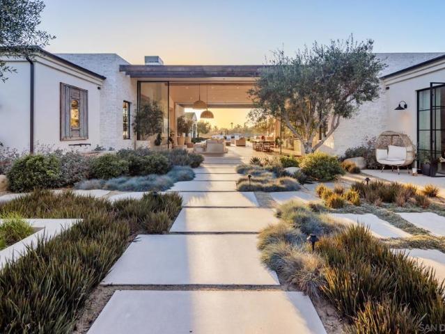 House for sale in Fairbanks Ranch, San Diego County