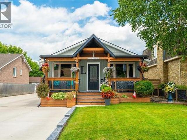House for sale in Brights Grove, Ontario