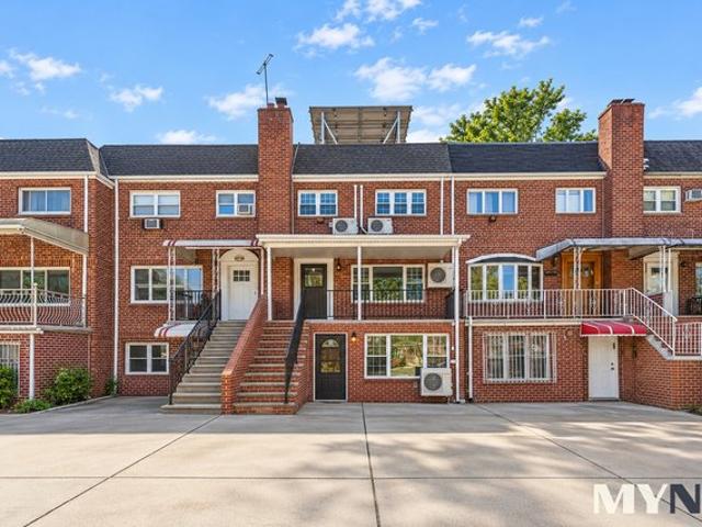 House for sale in Queens County, New York