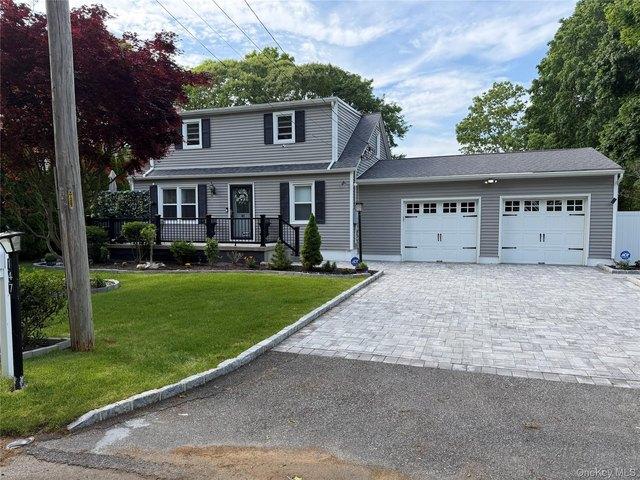House for sale in Centereach, New York