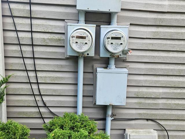 House for sale in Avenel, New Jersey