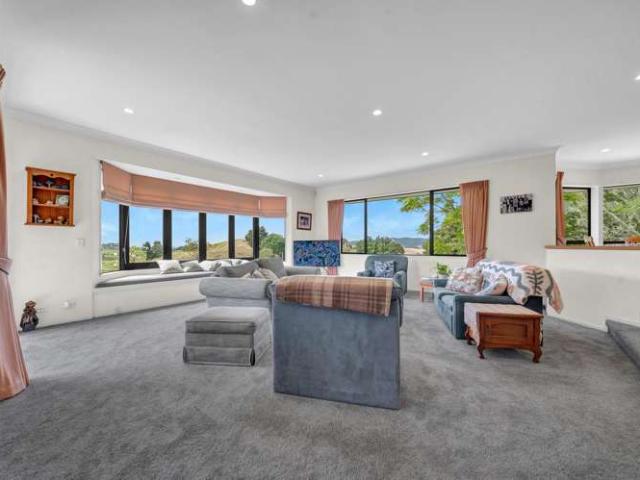 House for sale in Awhitu