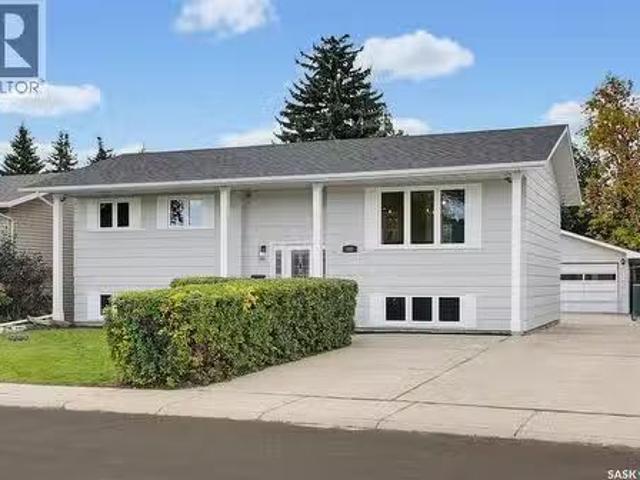 House for sale in Lawson Heights, Saskatoon