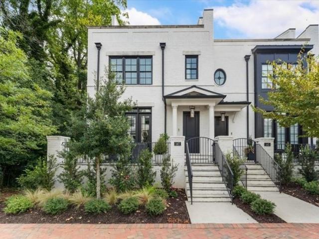 Townhouse for sale in Alpharetta, Georgia