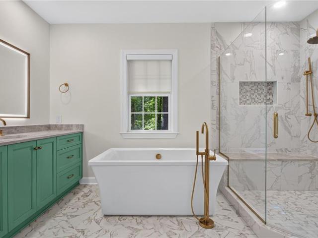 House for sale in Williamsburg West, Williamsburg