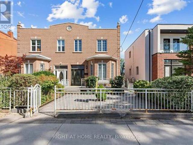 House for sale in Spadina—Fort York, Toronto