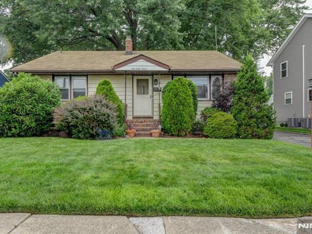 House for sale in Hasbrouck Heights, New Jersey