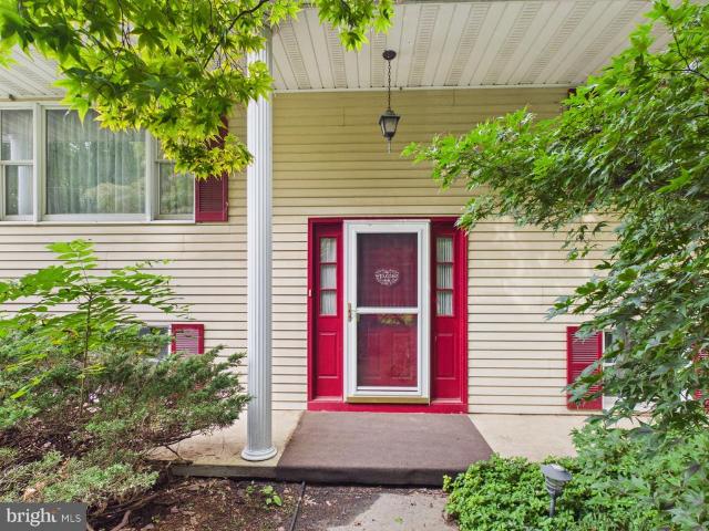 House for sale in Marticville, Martic Township