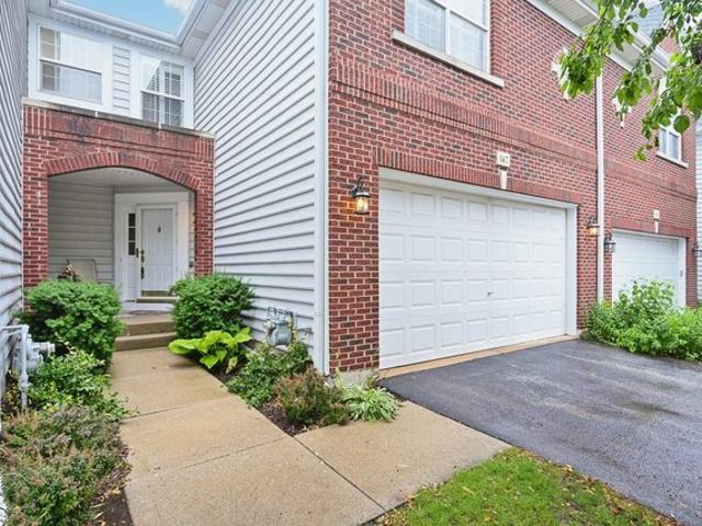 Townhouse for sale in Schaumburg, Illinois