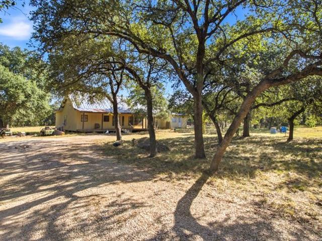 House for sale in Pipe Creek, Texas