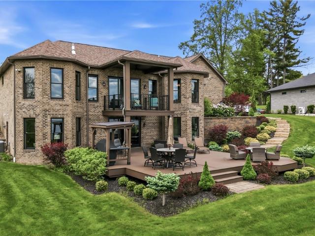 House for sale in Poland, Ohio