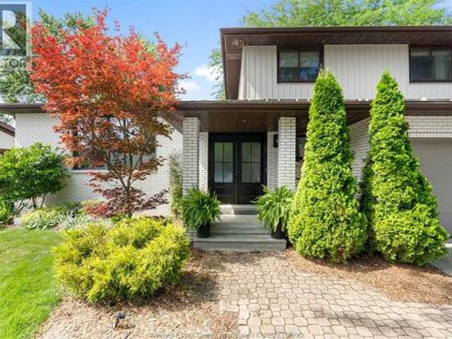 House for sale in Amherstburg, Ontario
