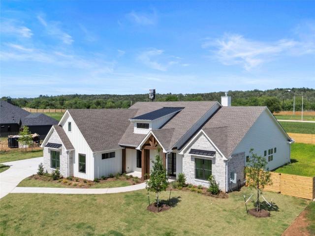 House for sale in Smithville, Texas