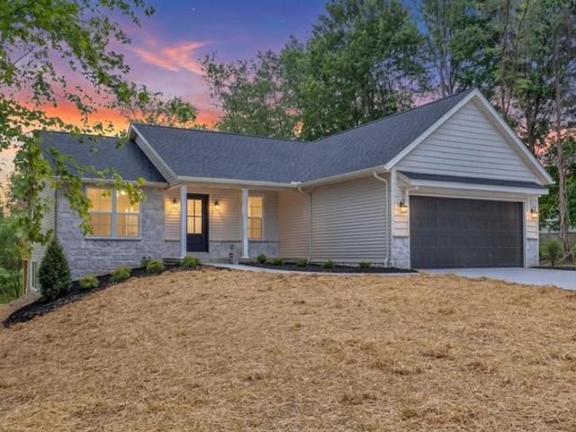 House for sale in Howard, Ohio