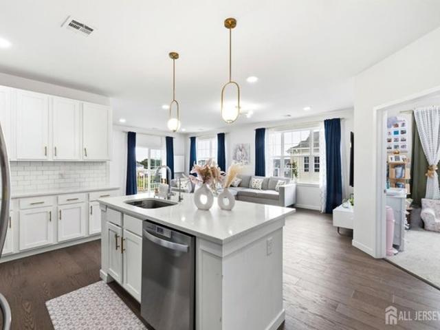 Condo for sale in Piscataway, New Jersey
