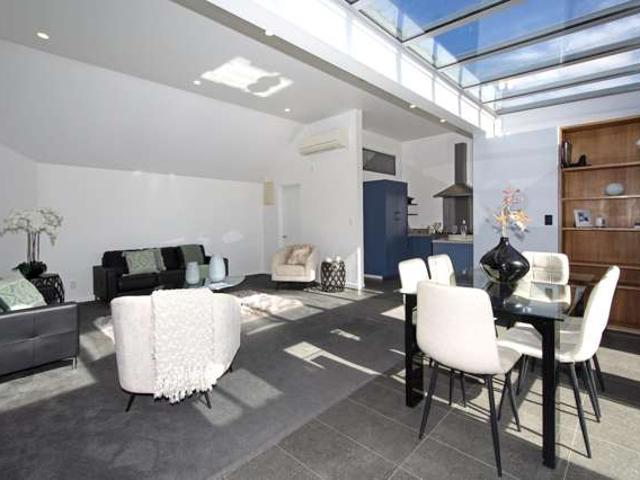 House for sale in Chaslands, Canterbury