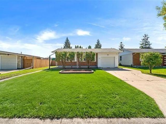 House for sale in East St. Paul, Manitoba