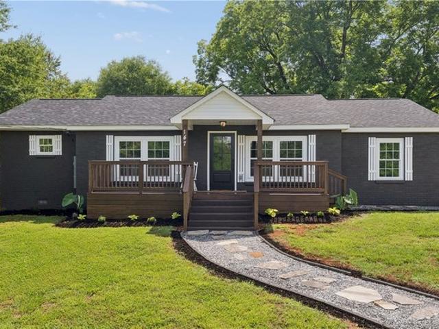 House for sale in West Union, South Carolina