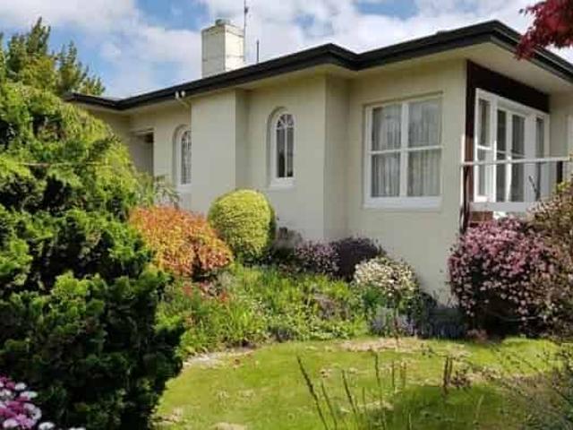 House for rent in Chaslands, Canterbury