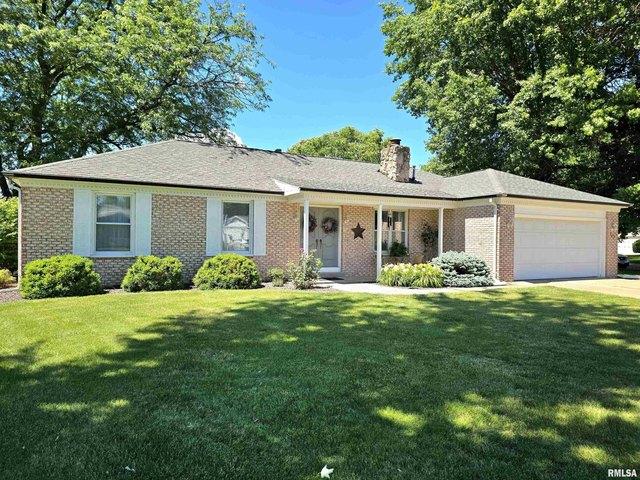 House for sale in Knoxville, Illinois