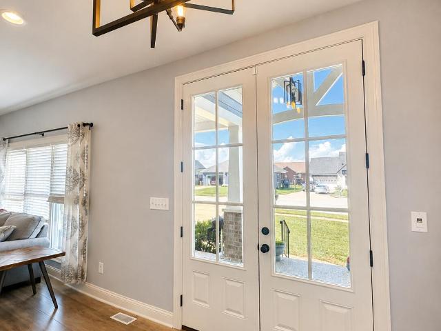 House for sale in Mount Washington, Bullitt County