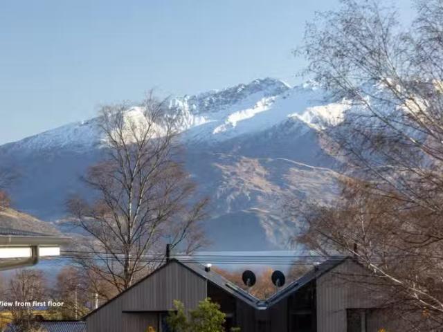 House for sale in Otakou