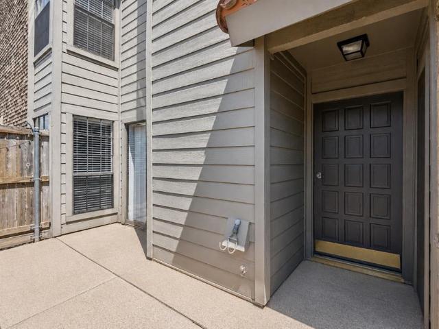 Condo for sale in Farmers Branch, Texas