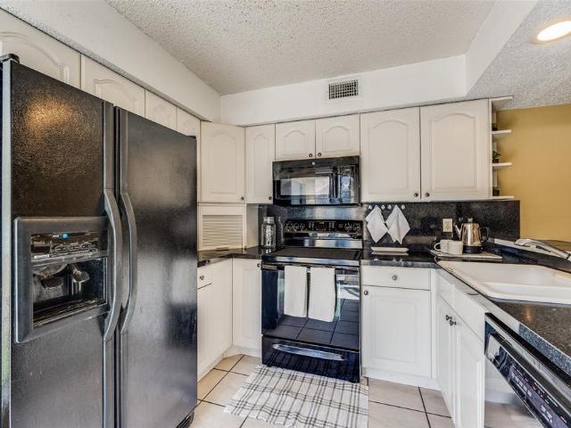 Condo for sale in Farmers Branch